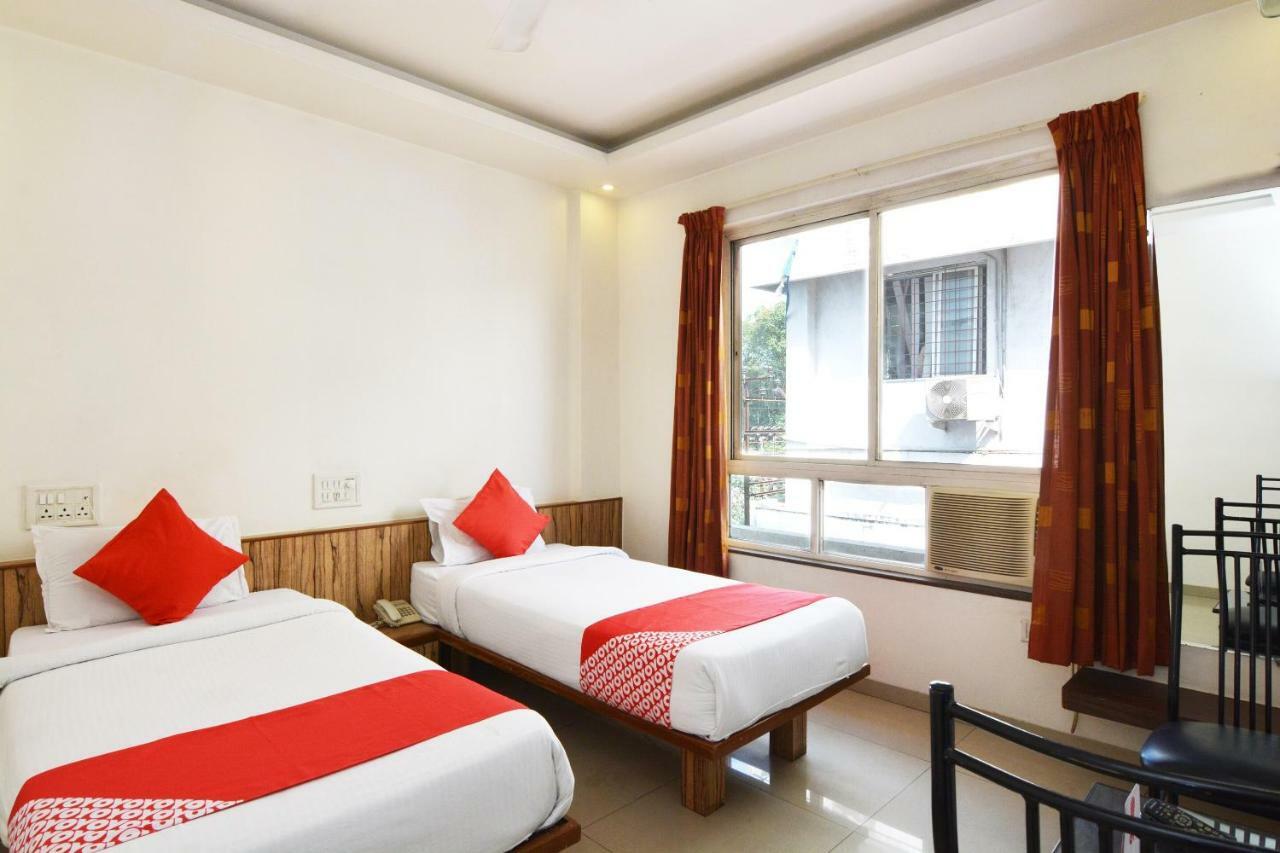 Oyo 24197 Saptaruchi Hotel Pimpri-Chinchwad Exterior photo