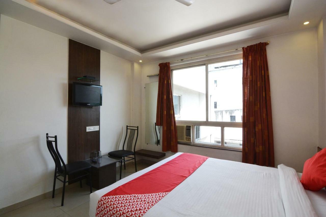 Oyo 24197 Saptaruchi Hotel Pimpri-Chinchwad Exterior photo